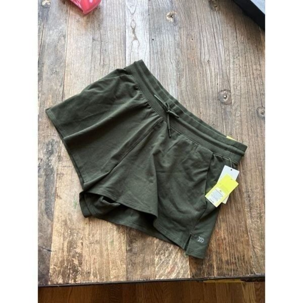 All in motion green mid rise‎ shorts woman Large new
